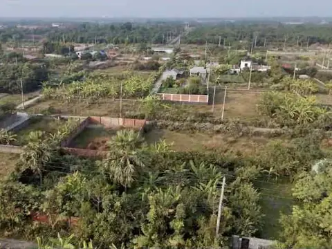 Sector 18 area from a drone (not this plot)