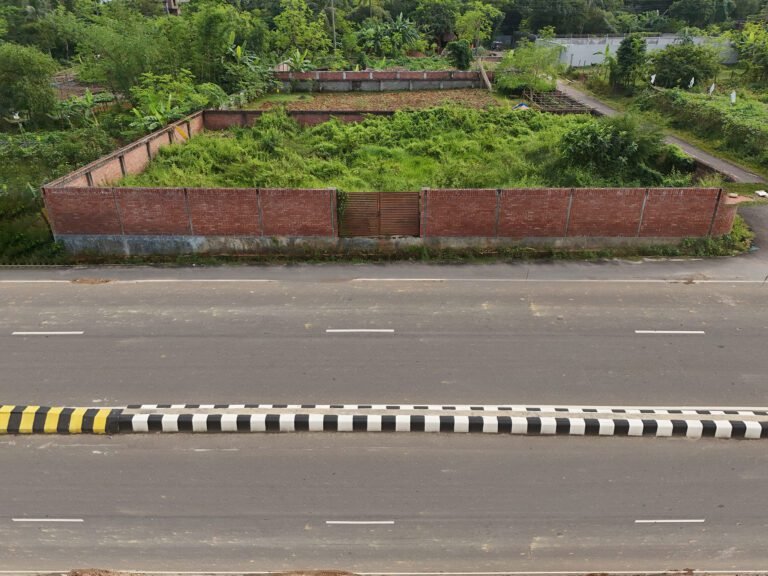 Lake View & Corner 10 Katha Plot